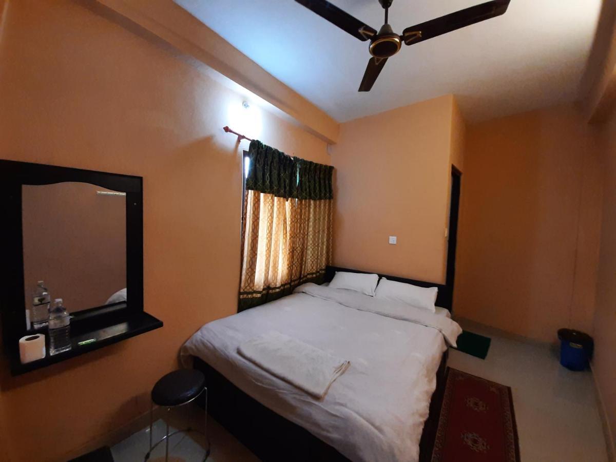 Hotel Eagle Zone Pokhara Buitenkant foto