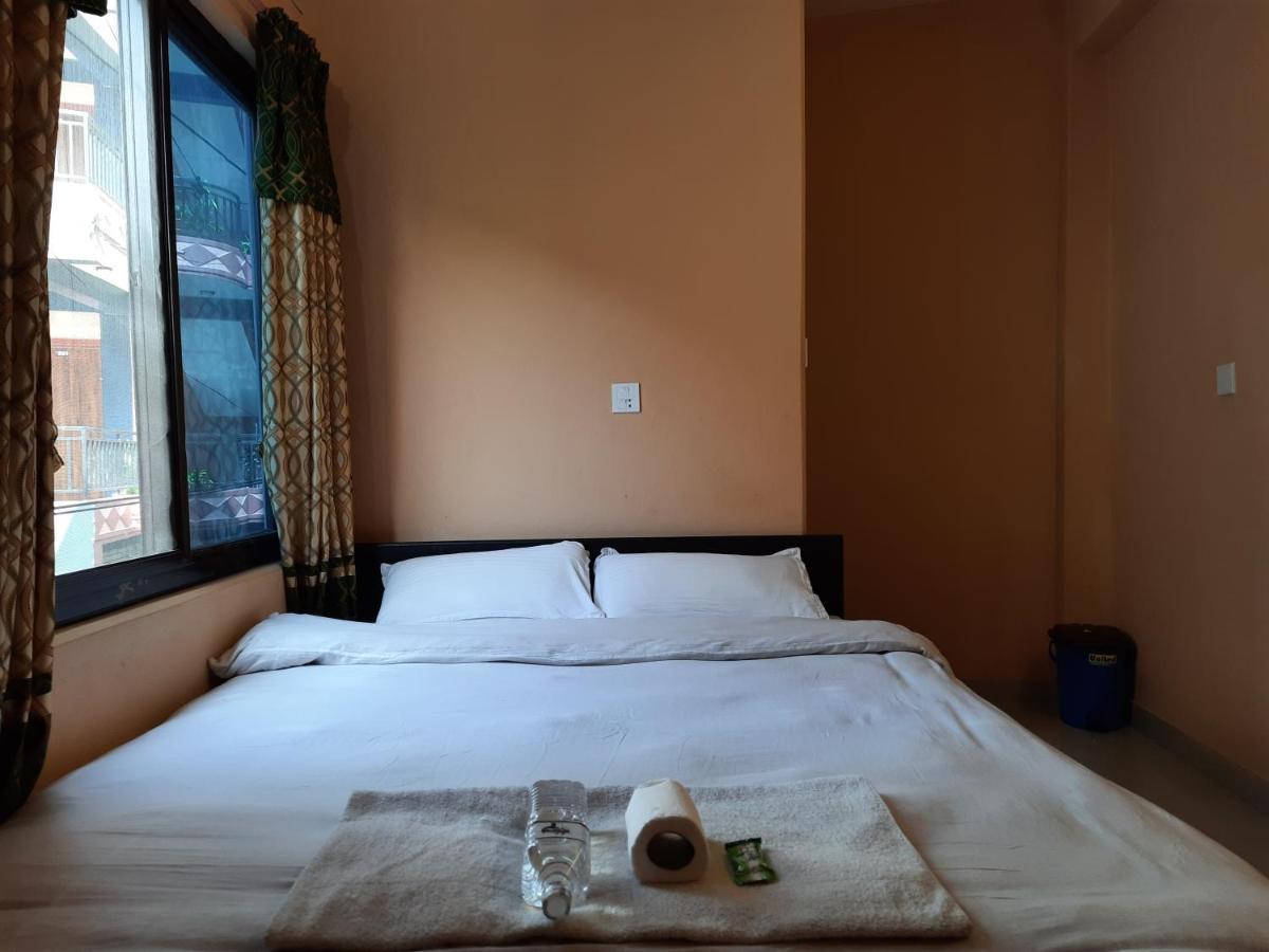 Hotel Eagle Zone Pokhara Buitenkant foto