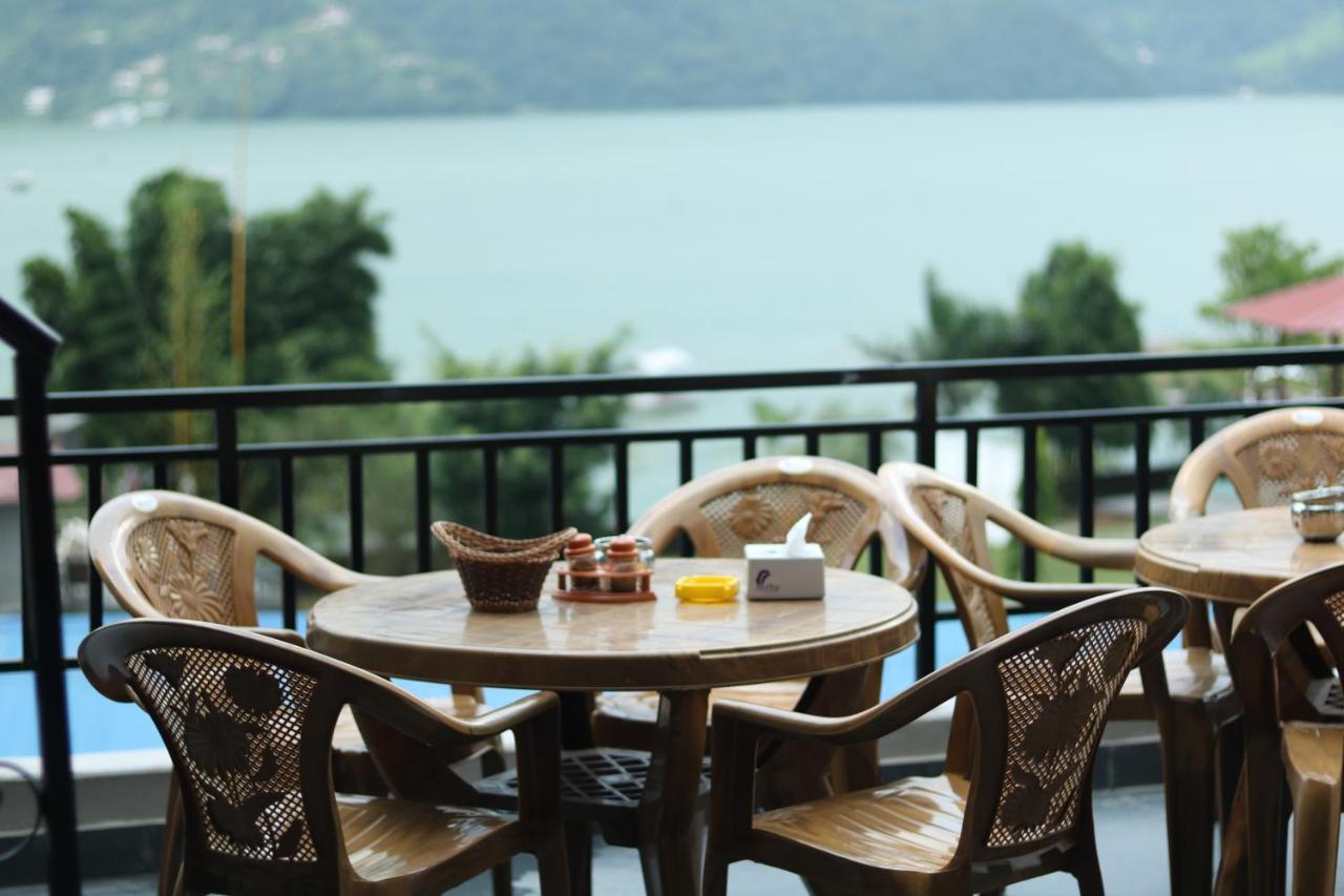 Hotel Eagle Zone Pokhara Buitenkant foto