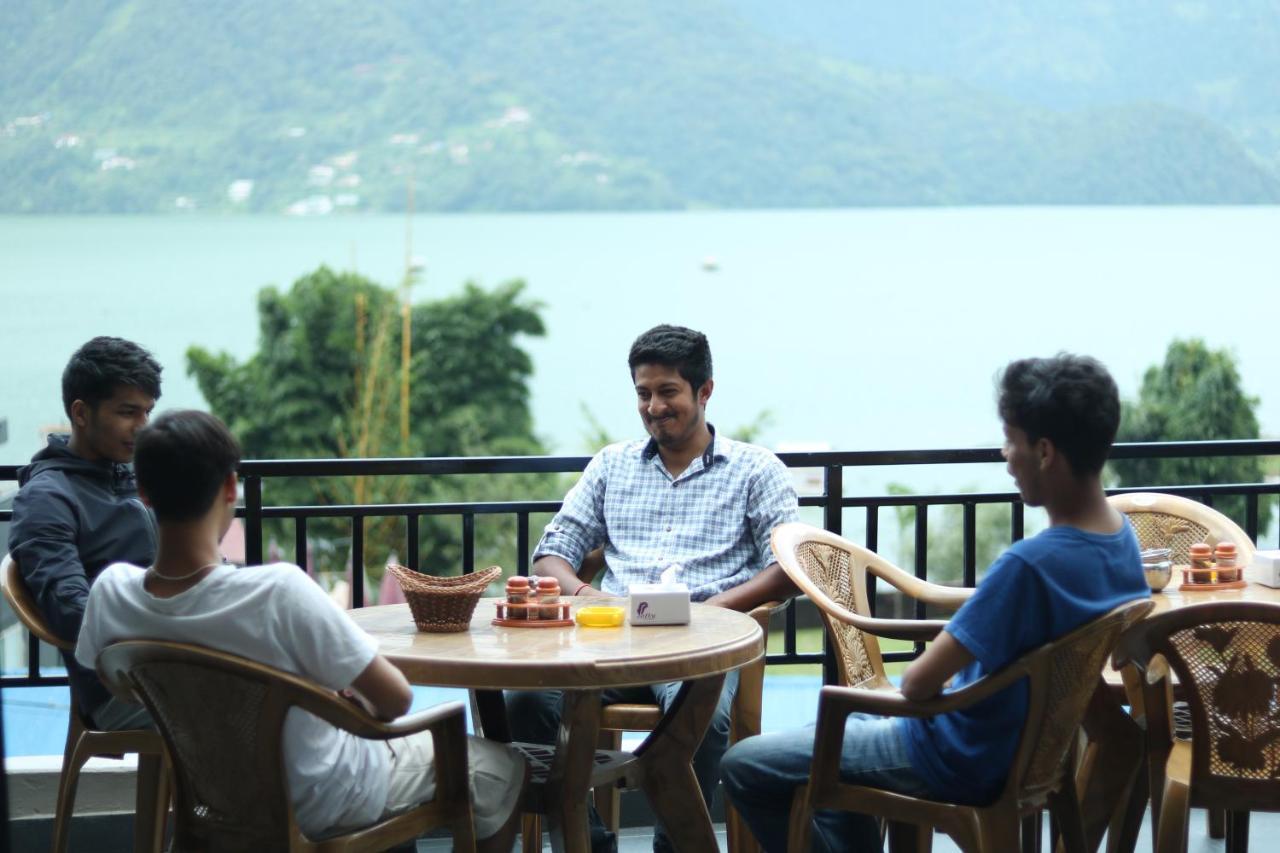 Hotel Eagle Zone Pokhara Buitenkant foto