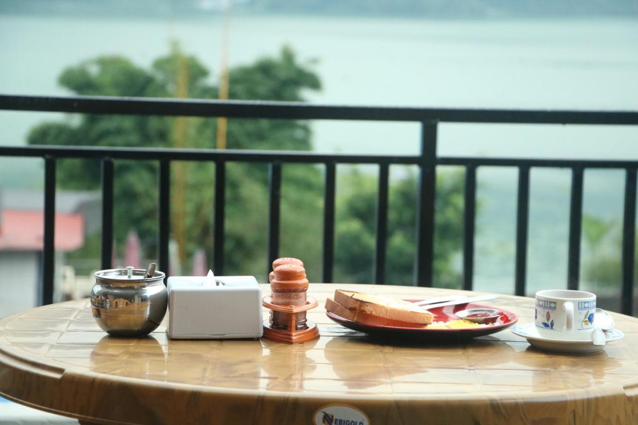 Hotel Eagle Zone Pokhara Buitenkant foto