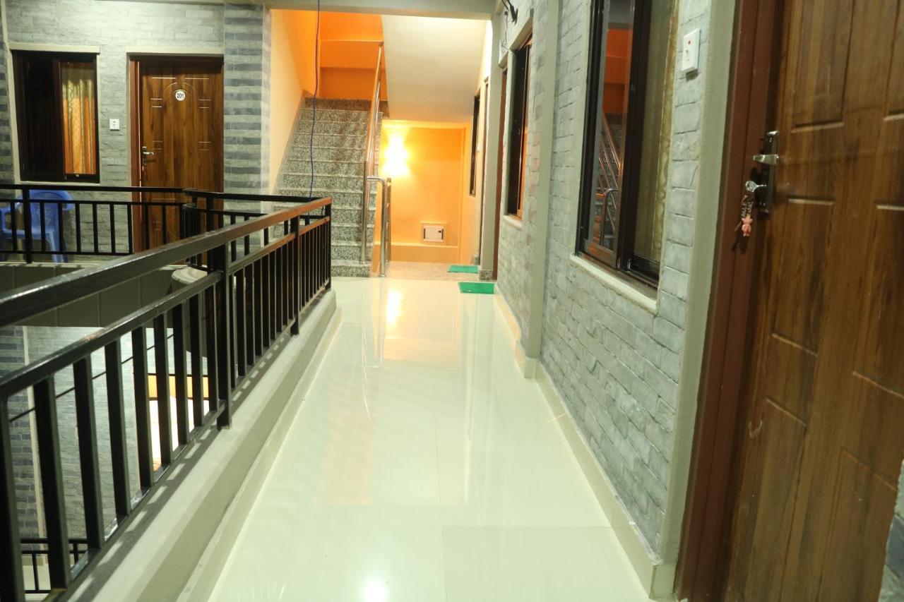 Hotel Eagle Zone Pokhara Buitenkant foto