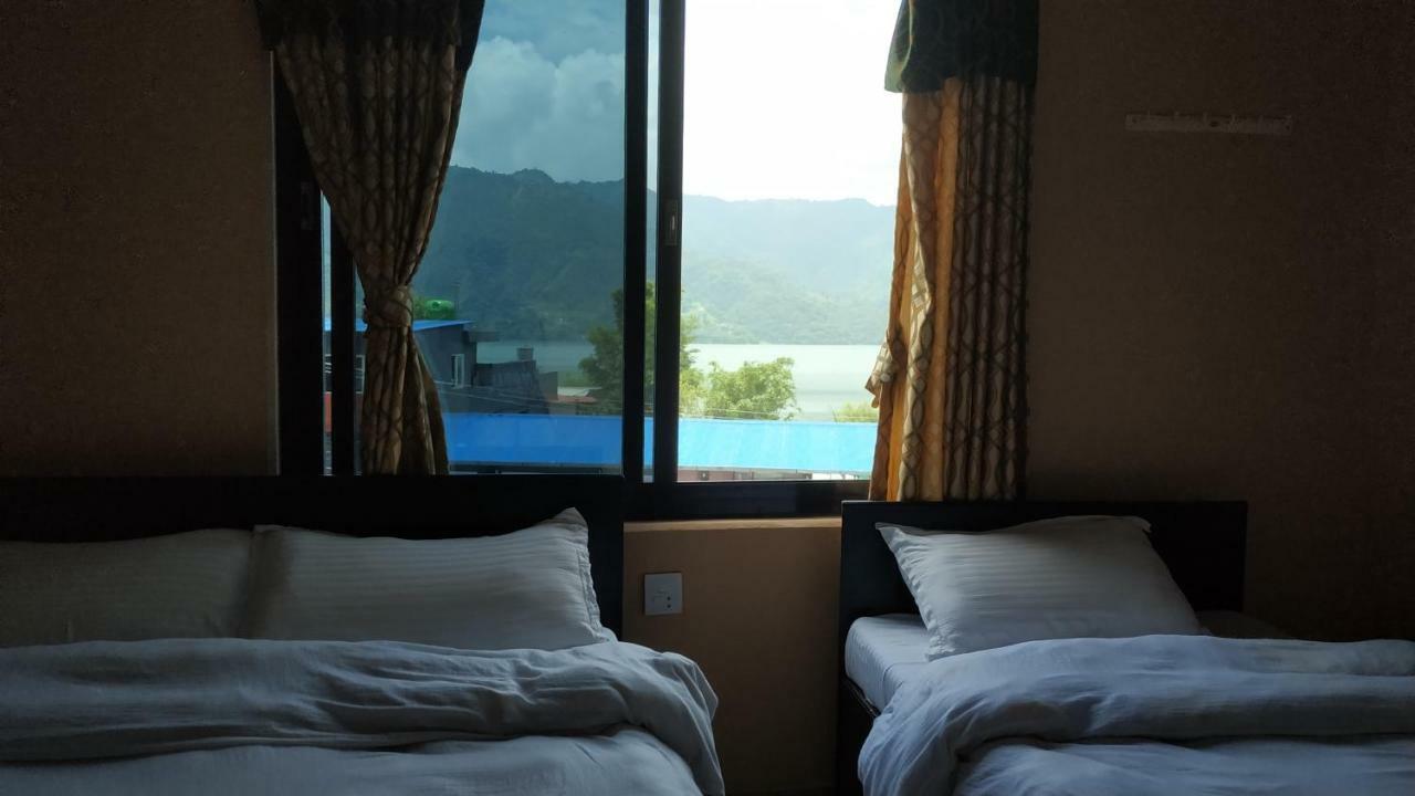 Hotel Eagle Zone Pokhara Buitenkant foto